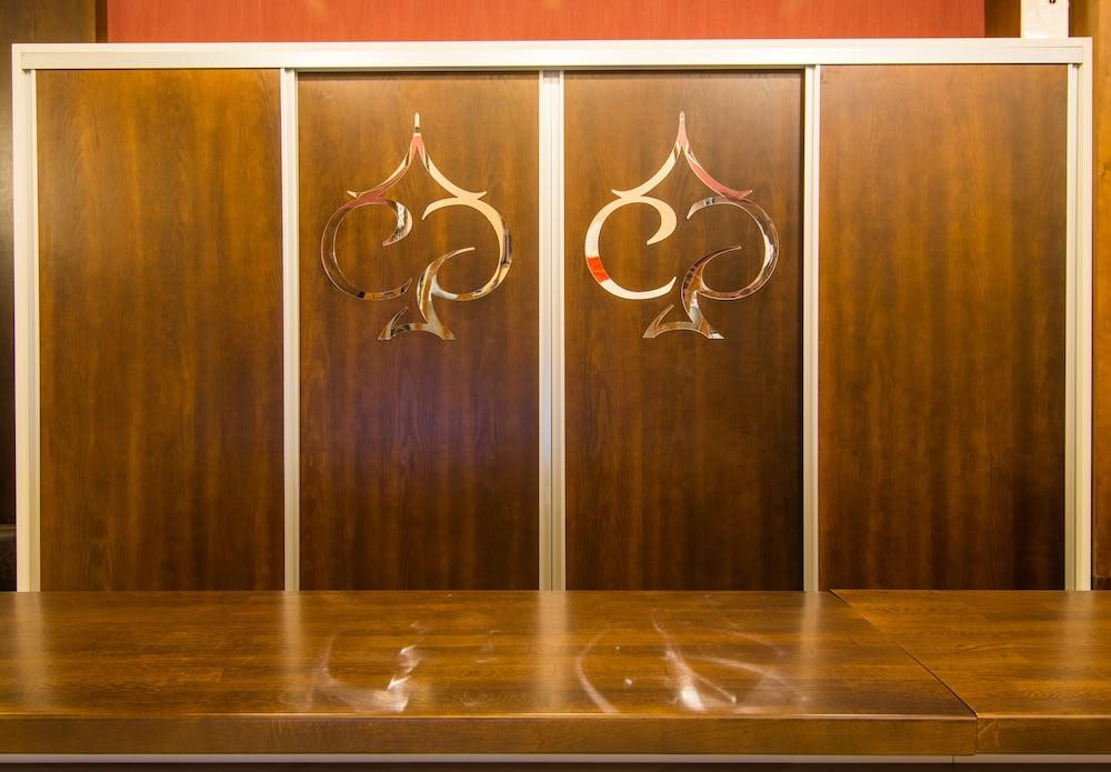 Hotel Platinum And Casino 4*